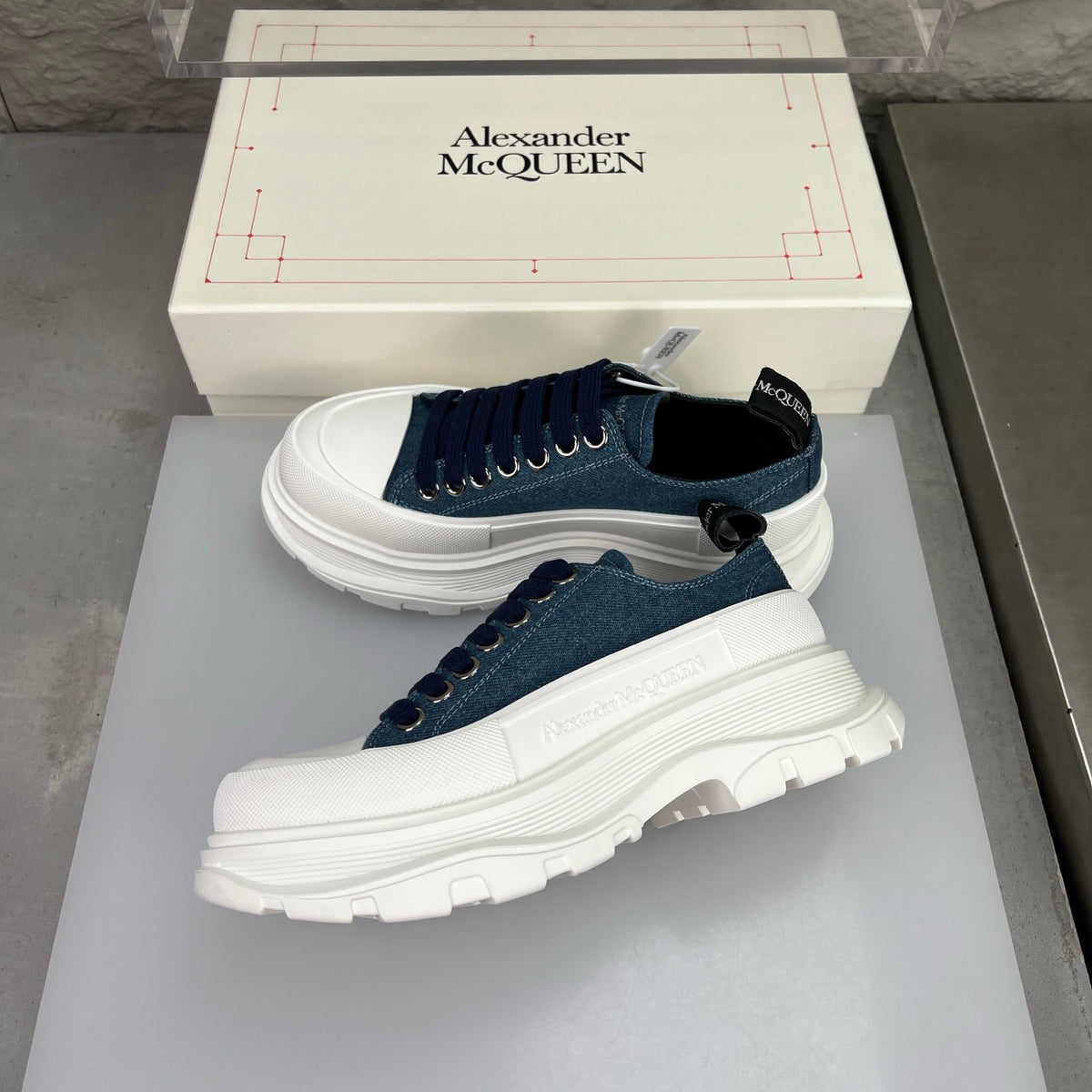 Alexander McQueen Men's Oversized Sneaker – Black with Skull Print Heel