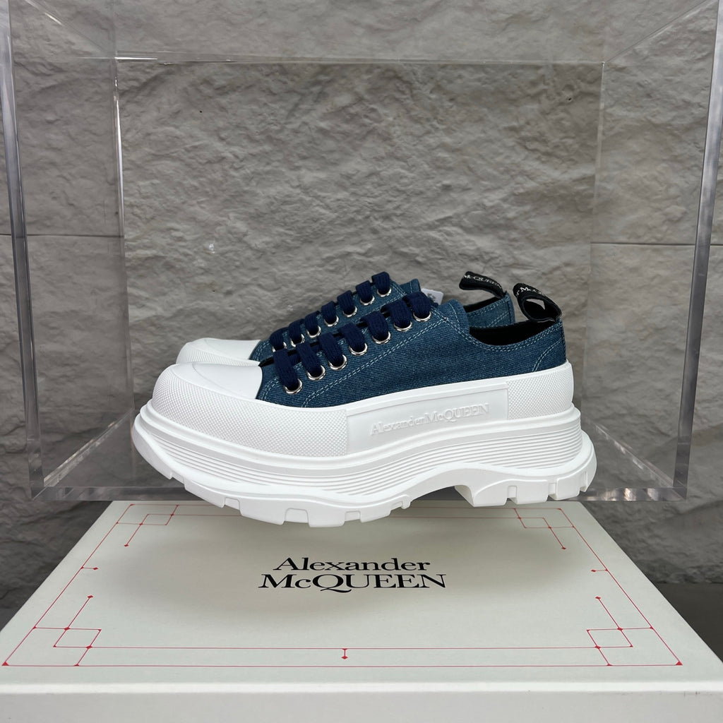 Alexander McQueen Men's Oversized Sneaker – Black with Skull Print Heel
